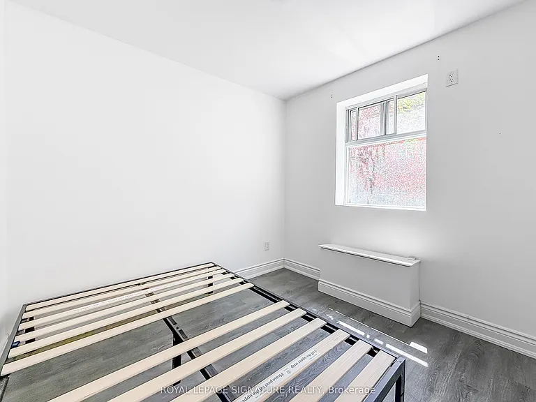 394 Dovercourt Rd #14 — Photo 7
