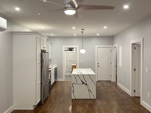 4th image of 15 Carrington Ave Floor 2
