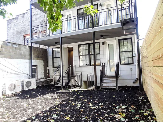 Rented by EXR | media 66