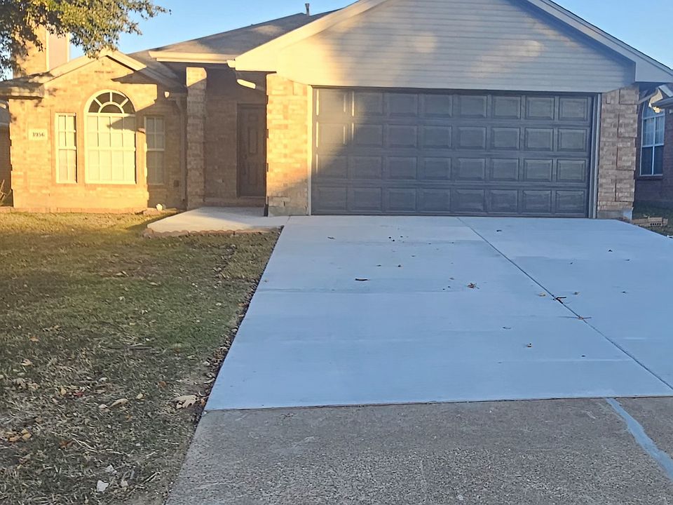 1st image of 3956 Holly Hill Dr