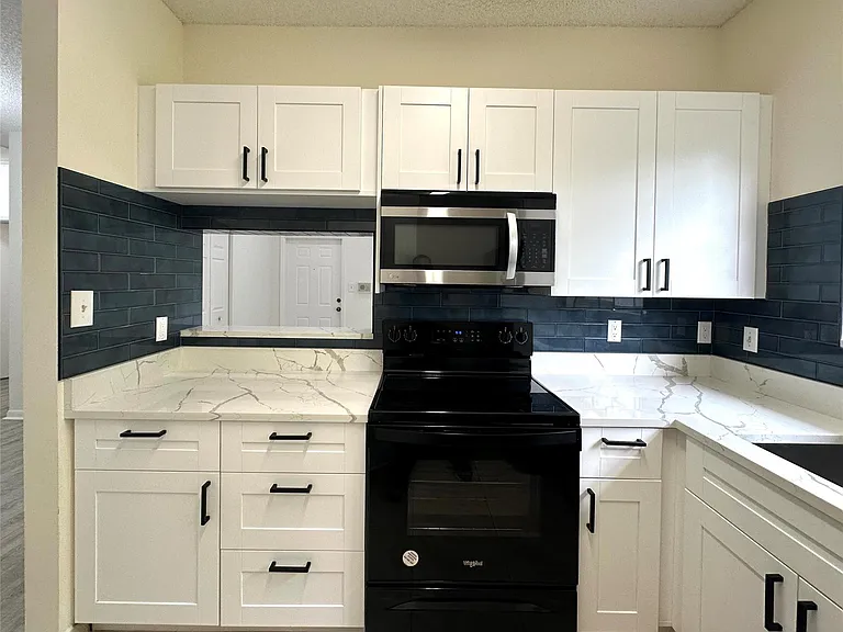 641 Cypress Lake Blvd #K18 — Photo 11