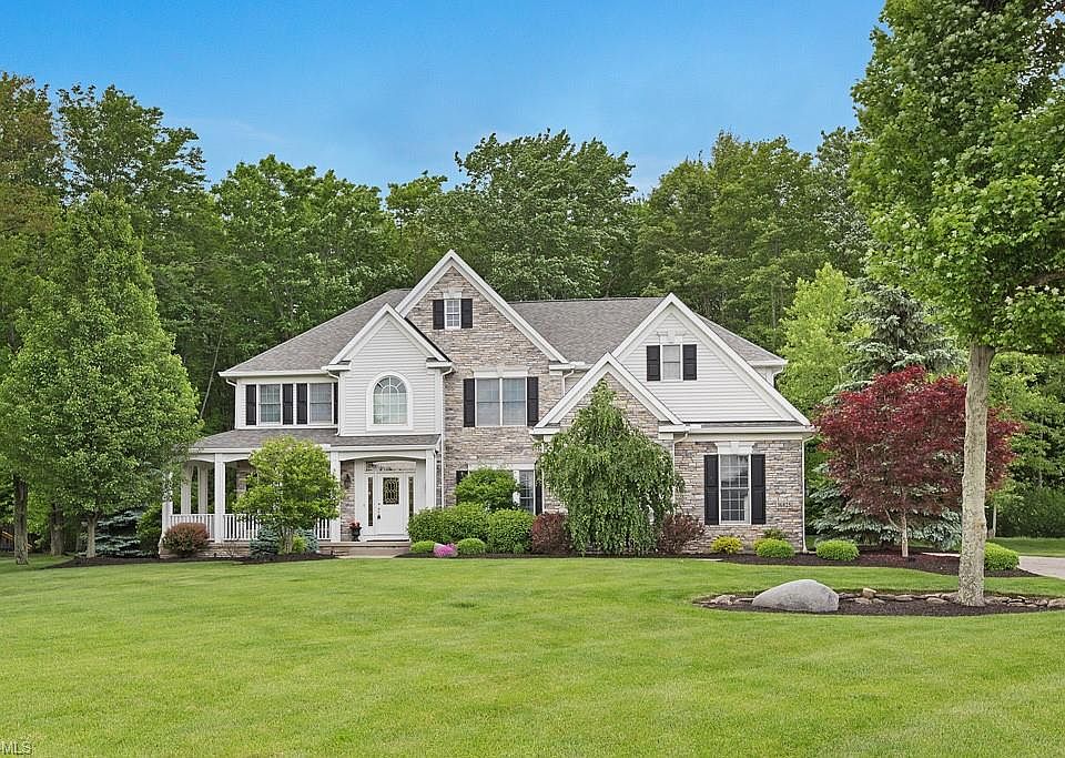 1st image of 36825 Broadstone Dr