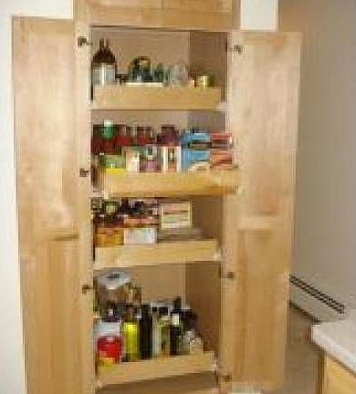 pantry w/pull out shelves