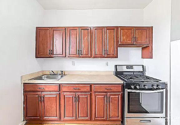 3rd image of 762 Miller Ave #2A