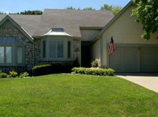 11924 Westgate Cir, Overland Park, KS 66213