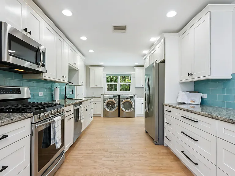 1931 High Point Cir #1 — Photo 8