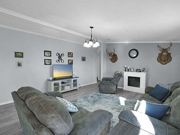 5th image of 115 Katy Ln