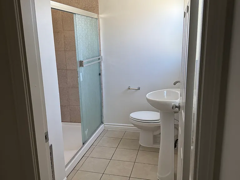 101 N Craig Ave #4 — Photo 8