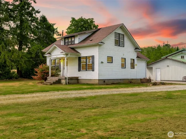 32210 68th Avenue NW, Stanwood, WA 98292