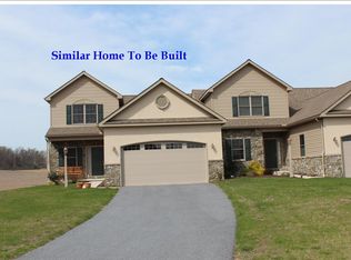 17 Chas Dr, Elizabethtown, PA 17022