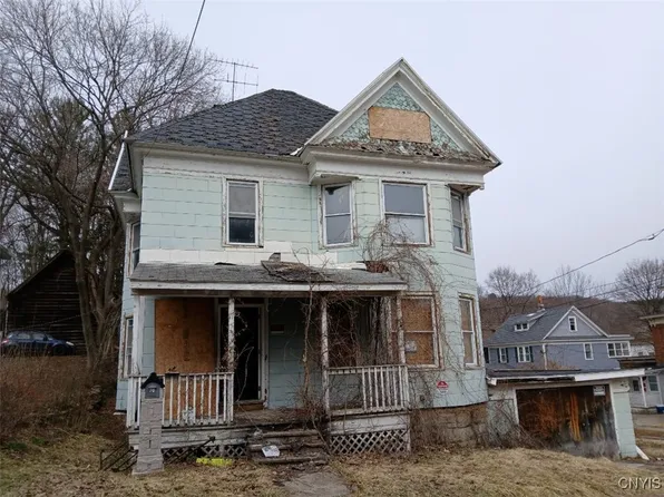 70 Church St, Little Falls, NY 13365