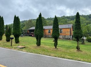 19660 Goat Run Honey Fork Rd, Logan, OH 43138