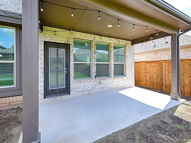 3511 Clara Dr — Photo 31