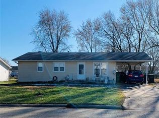 818 W Franklin Ave, Owensville, MO 65066