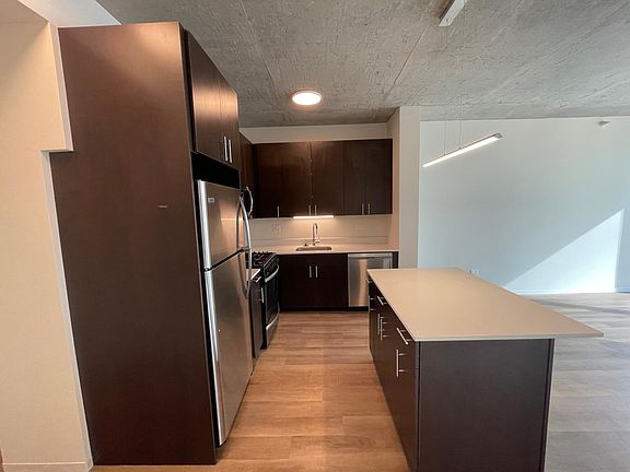 3rd image of 1351 S Wabash Ave #101