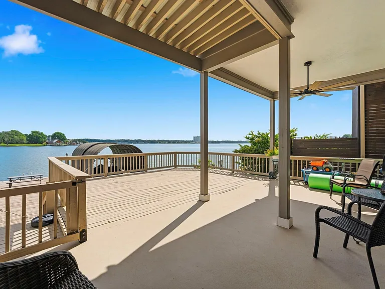 1208 Lake View Dr — Photo 14