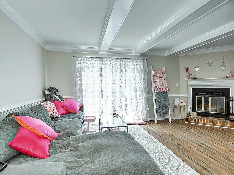 333 San Roman Dr — Photo 14