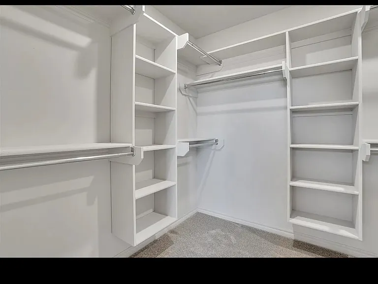 2043 SW 45th St — Photo 11