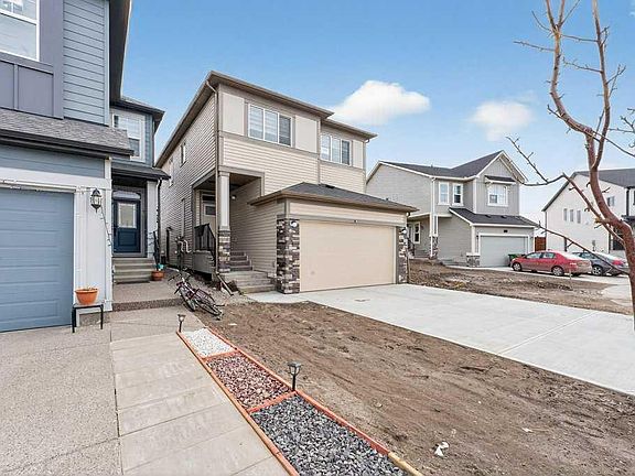 3rd image of 268 N Cornerbrook Rd NE