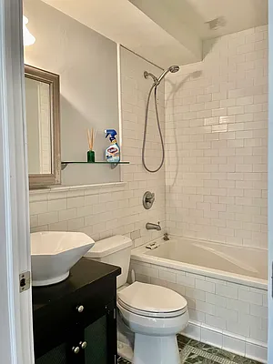 Rented by Keller Williams NYC | media 20