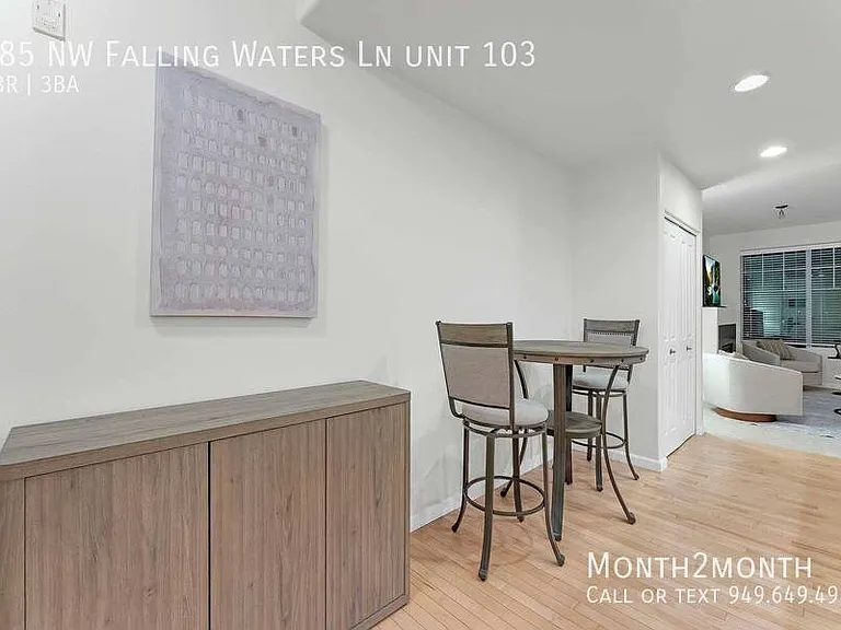 685 NW Falling Waters Ln #103 — Photo 10