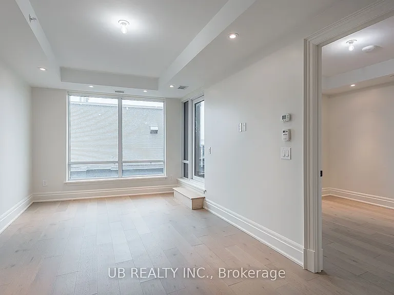 1451 Wellington St W #603 — Photo 6