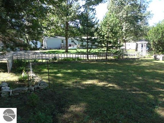 4th image of 3436 Shiawassee St