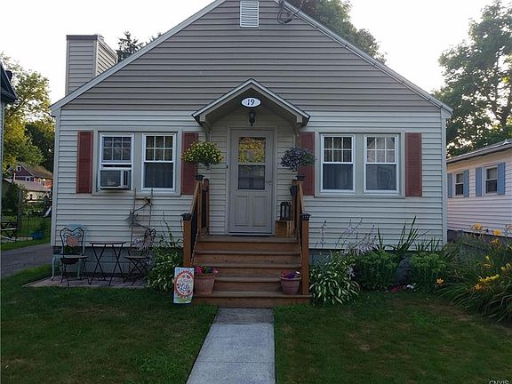 2nd image of 19 Wadsworth St
