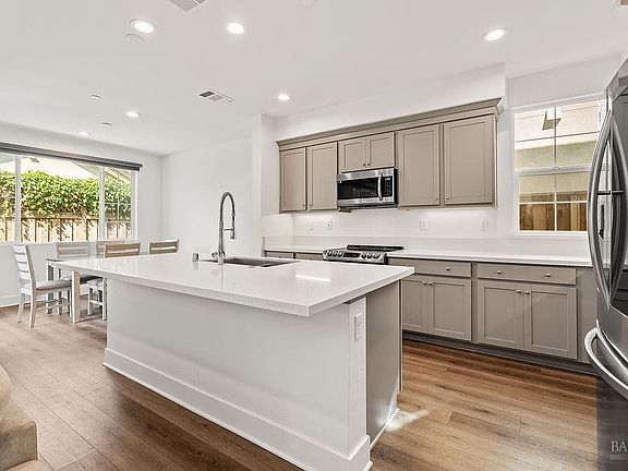 2nd image of 2751 Bella Circle