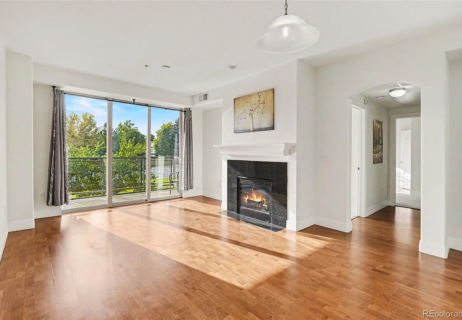 2 bed, 2.0 bath, 1020 sqft, $2,025 — Photo 1