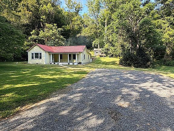2nd image of 1760 Blue Ridge Rd