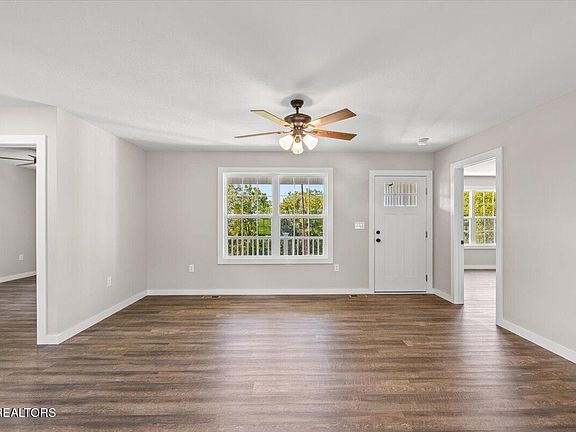 4th image of 1822 Loop Rd