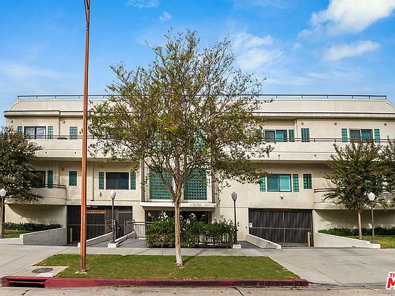 4th image of 4447 W Lakeside Dr APT 202