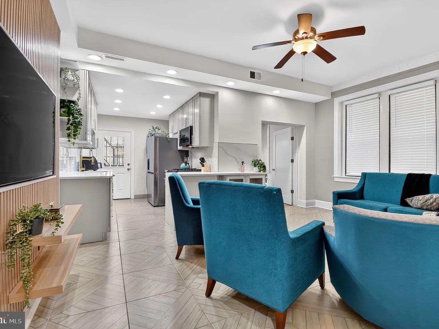 3 bed, $4,400 — Photo 4