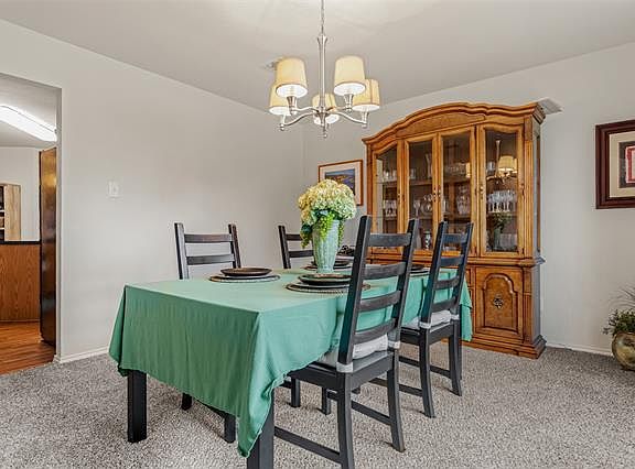 4th image of 3001 Creekwood Dr