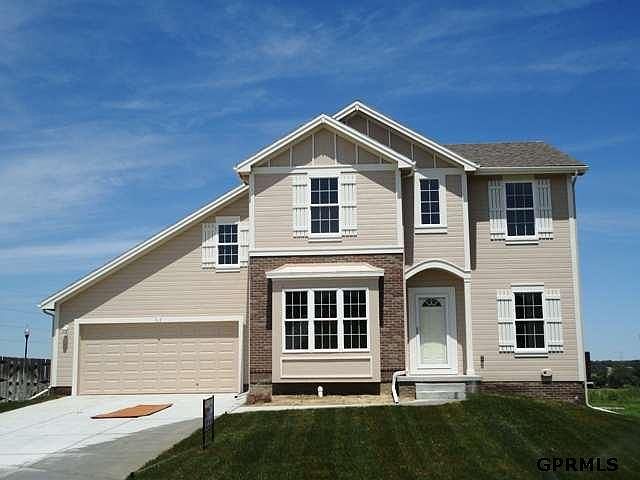 1st image of 4608 Victoria Ave