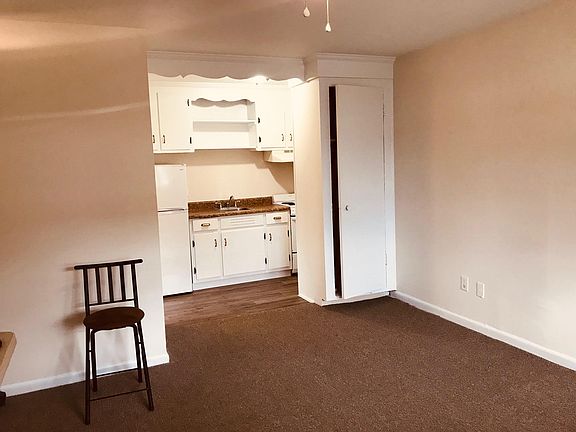 3rd image of 7141 Merrimac Trl #4