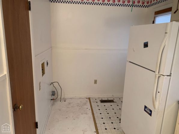 305 W 3rd St, Walnut Ridge, AR 72476