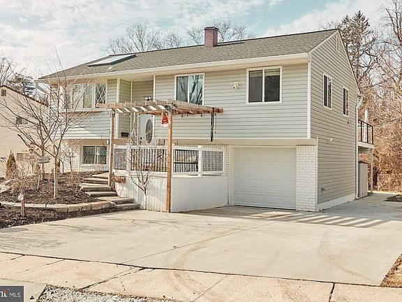 4th image of 1208 Branch Ln