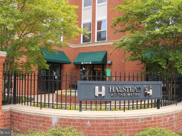 2665 Prosperity Ave APT 450, Fairfax, VA 22031