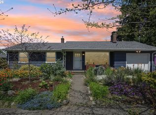 12335 SE Salmon St, Portland, OR 97233