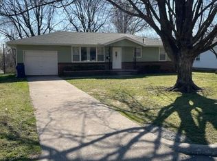 1614 Lilac Ln, Carthage, MO 64836