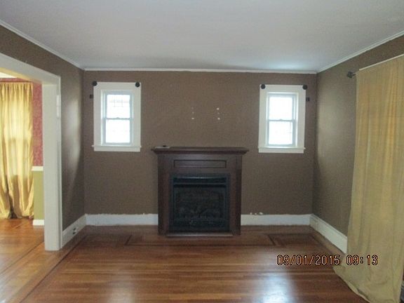 5th image of 29 Malden Ave