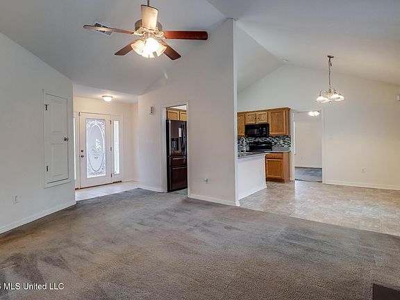 4th image of 11389 Jessica Dr