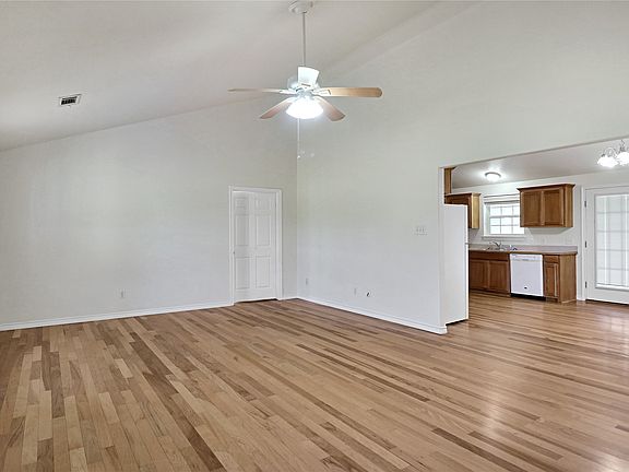 3rd image of 1633 Fm 3136