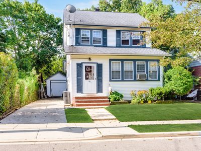 66 E Maujer St, Valley Stream, NY, 11580