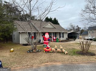 28 Head Ln, Cleveland, GA 30528