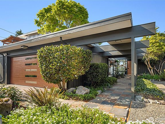 4th image of 12139 Shorewood Drive SW