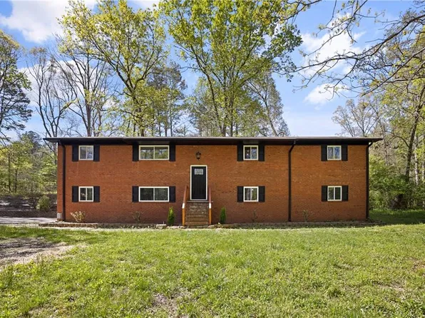 345 Seeley Dr, Denton, NC 27239