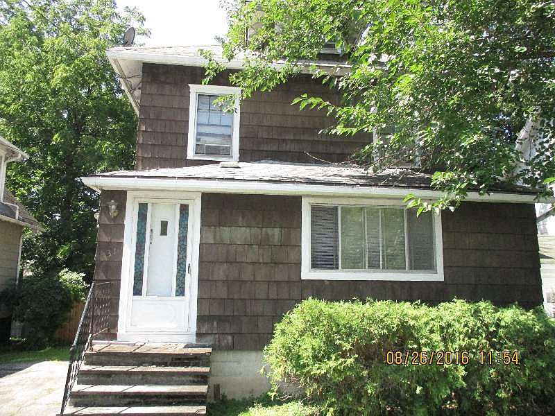 1st image of 310 Beattie St